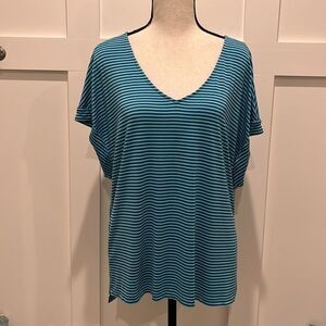 Tommy Bahama SS V-neck Top